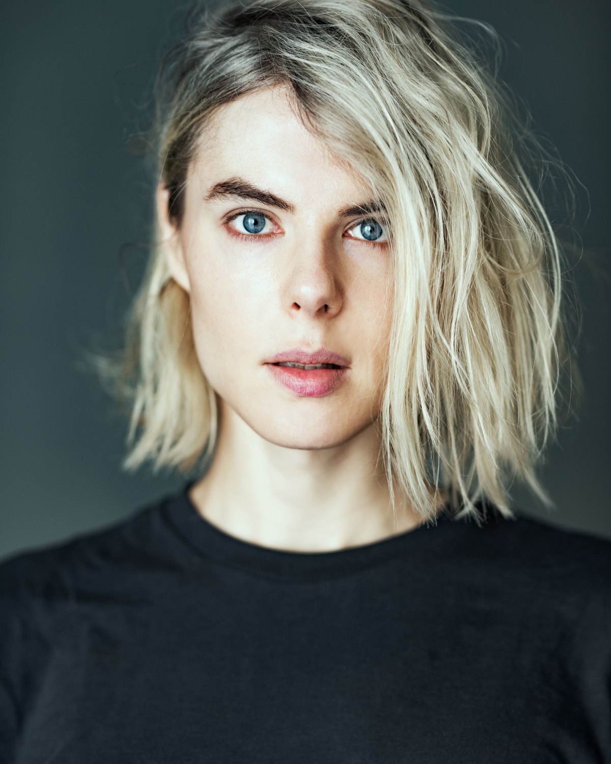 Elsa — elegant presence